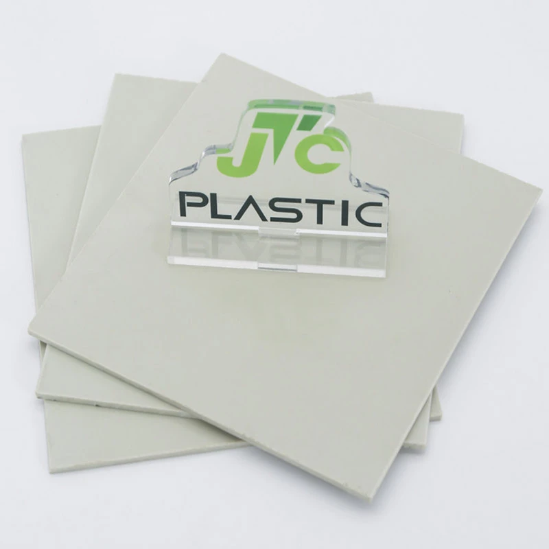 Foaia PVC rigidă albă este o selecție frumoasă și practică a materialelor de construcție